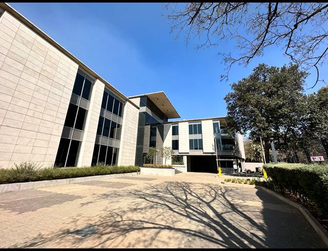 125M² OFFICE TO LET IN MELROSE ESTATE